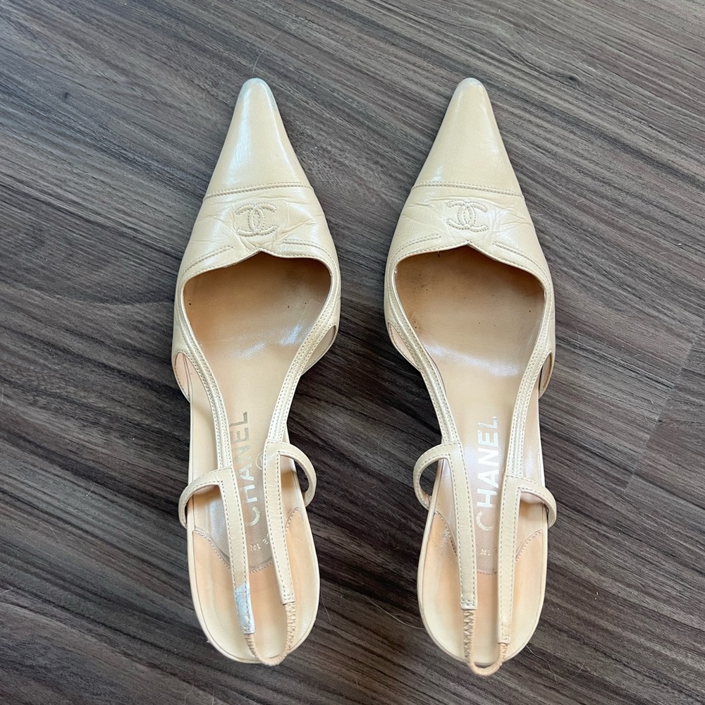 Chanel Vintage Slingback Cream Heels